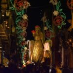 Il carro trionfale sul Cassaro, la "Santuzza" tra la folla