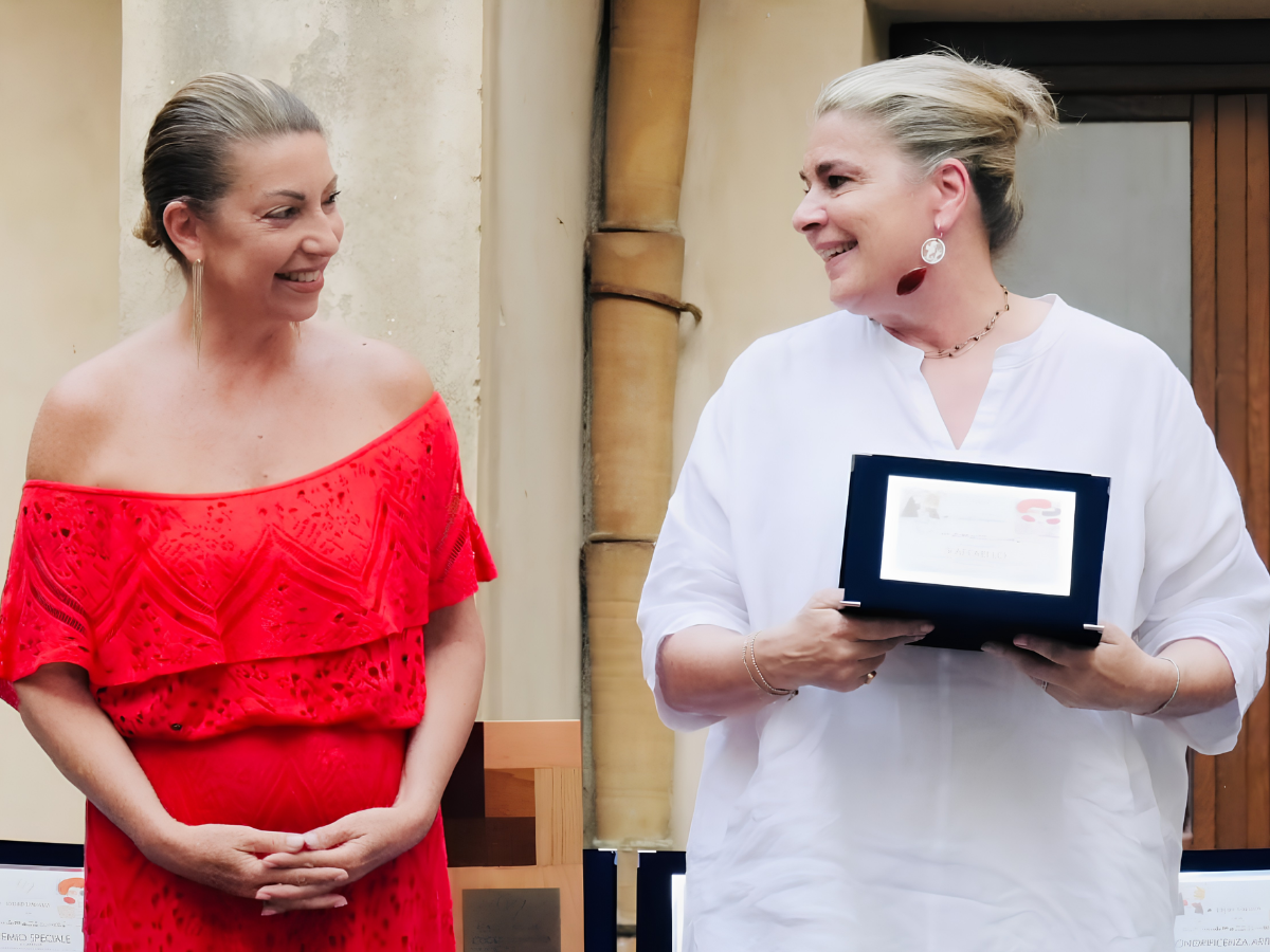 All’artista romana Patrizia Cazzola la “Menzione Raffaello” nell’ambito del concorso “Castelbuono Cuore d’Artista”. Sabrina Di Gesaro: “Premiate la raffinatezza della tecnica, la forza dello sguardo e la profondità del messaggio”